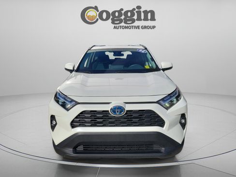 Used 2022 Toyota RAV4 XLE Premium AWD/4WD image 5