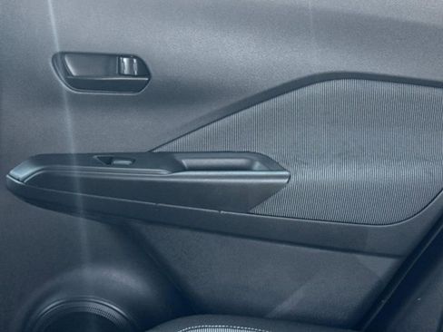 Used 2019 Nissan Kicks S w/ Exterior Package image 14