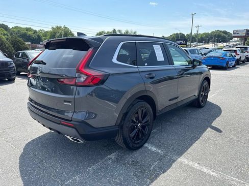 Used 2023 Honda CR-V Sport Touring image 3