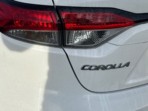 Used 2025 Toyota Corolla LE image 6