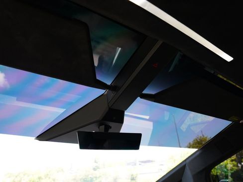 Used 2024 Tesla Cybertruck AWD Crew Cab image 32