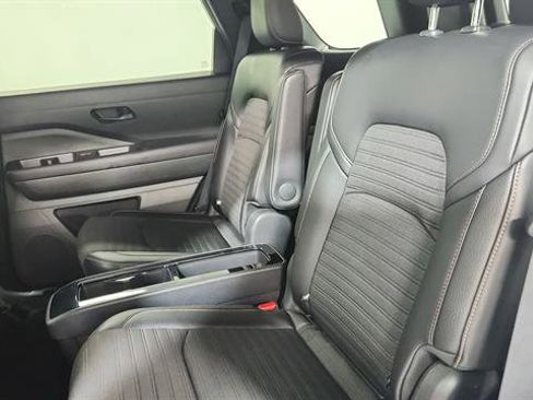 Used 2025 Nissan Pathfinder Rock Creek image 21