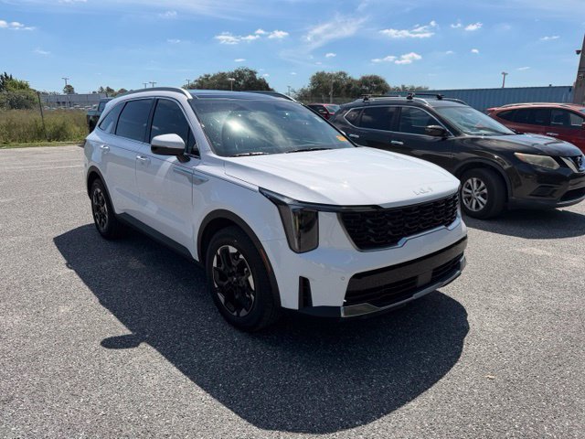 Used 2026 Kia Sorento S w/ S Panoramic Sunroof Package FWD image 7