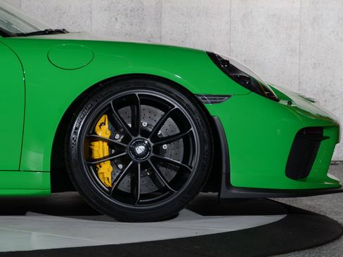 Used 2018 Porsche 911 GT3 RWD image 12