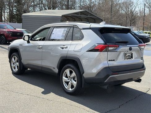 Used 2020 Toyota RAV4 Limited image 11