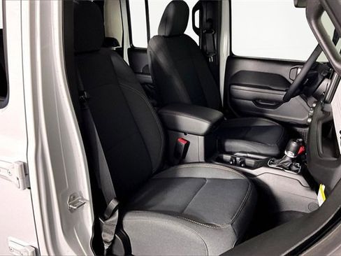 New 2026 Jeep Gladiator Sport image 12