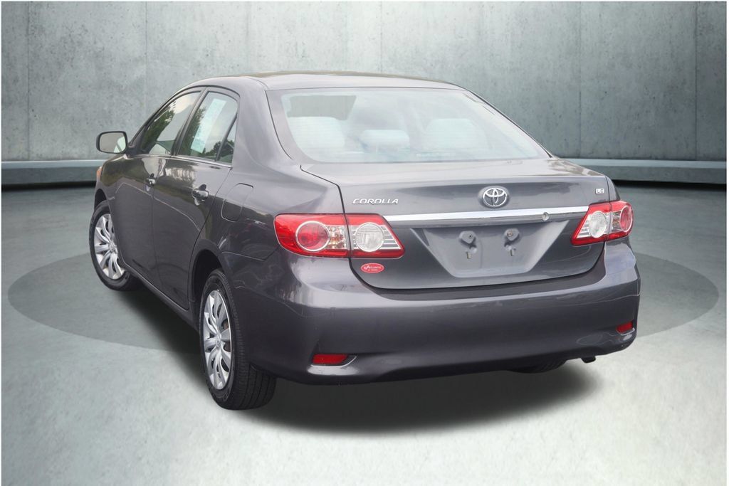 Used 2013 Toyota Corolla LE FWD image 30