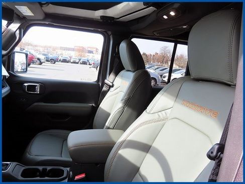 New 2026 Jeep Gladiator Mojave image 13