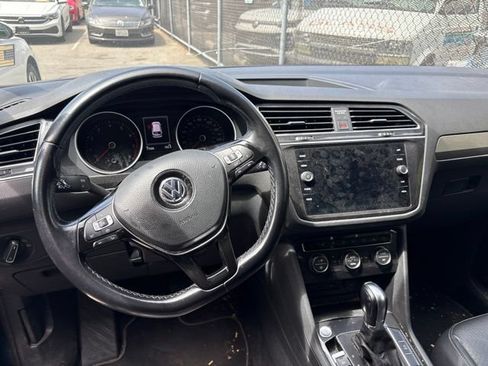 Used 2019 Volkswagen Tiguan SE AWD/4WD image 6