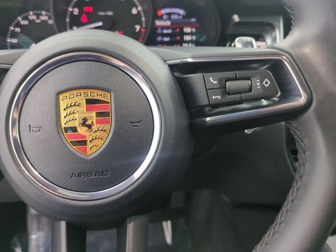 Certified 2026 Porsche Macan AWD/4WD image 20