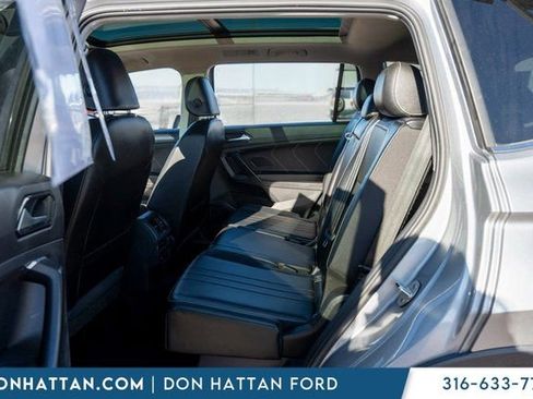 Used 2023 Volkswagen Tiguan SE image 21