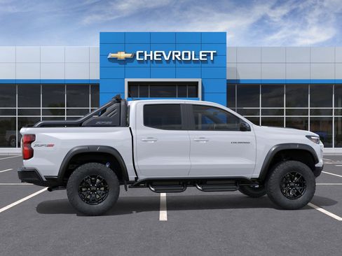 New 2025 Chevrolet Colorado ZR2 w/ Midnight Edition AWD/4WD image 5