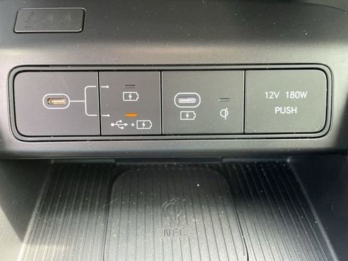 Used 2024 Hyundai Kona Limited FWD image 21