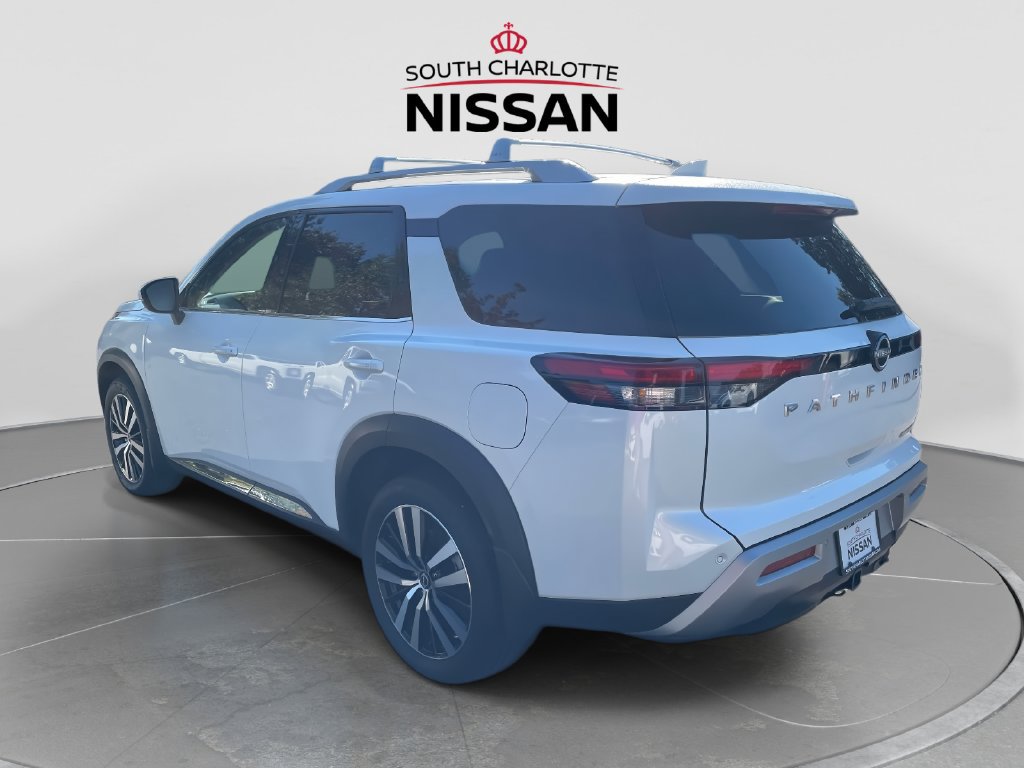 Used 2025 Nissan Pathfinder Platinum w/ Cargo Package FWD image 4