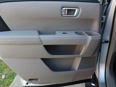 Used 2014 Honda Pilot Touring image 27