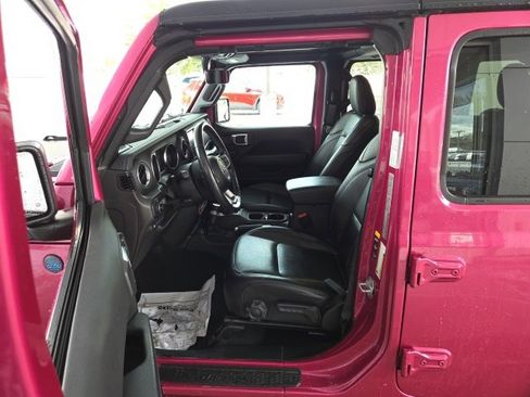 Used 2022 Jeep Wrangler Unlimited Rubicon 4xe w/ Dual Top Group image 19