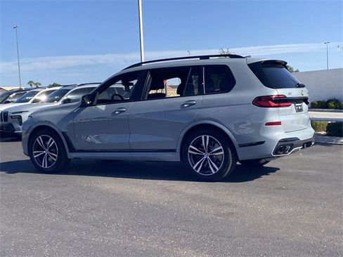 New 2025 BMW X7 M60i image 8