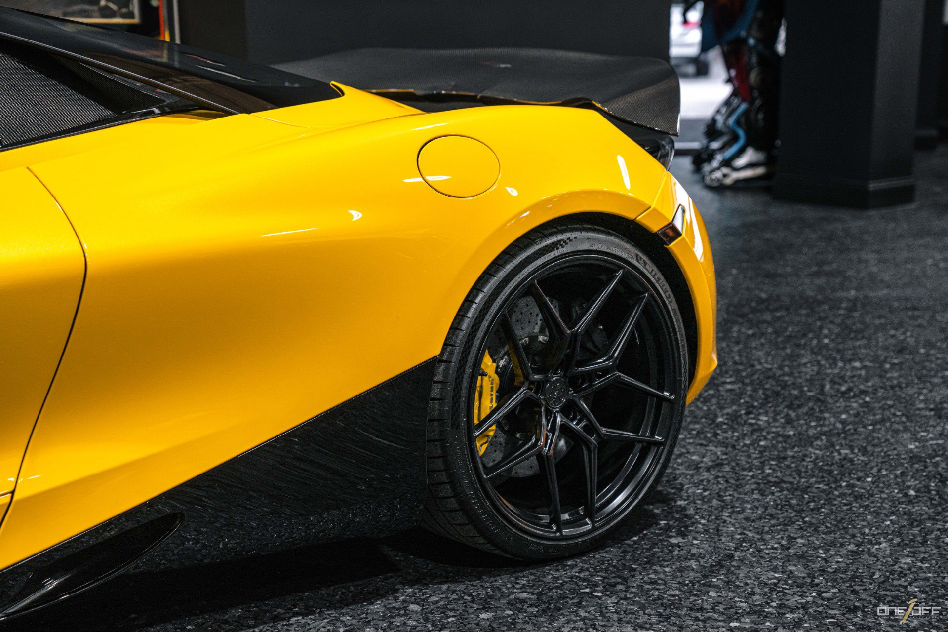 Used 2020 McLaren 720S Performance RWD image 18