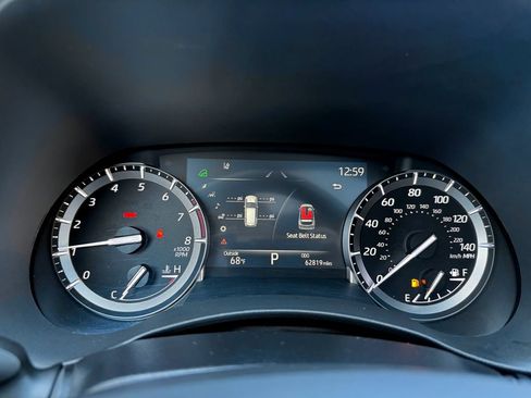 Used 2021 Toyota Highlander XLE AWD/4WD image 24