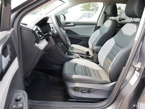Certified 2024 Volkswagen Taos SEL image 13