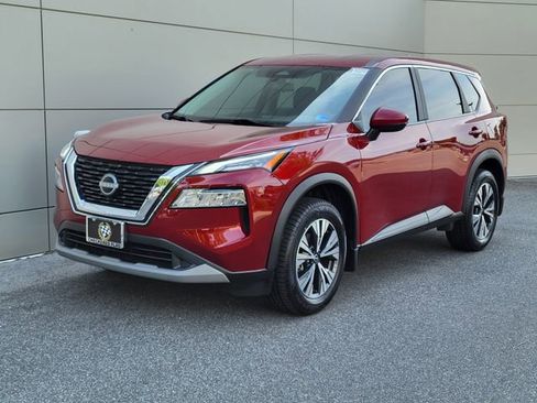 Used 2023 Nissan Rogue SV FWD image 1