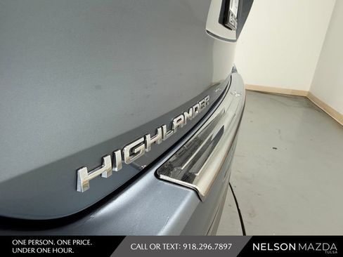 Used 2021 Toyota Highlander Platinum AWD/4WD image 10