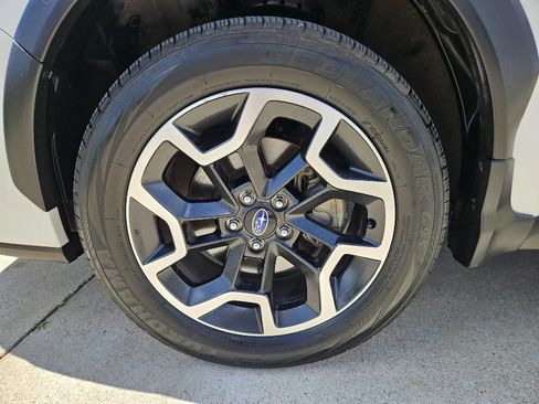 Used 2016 Subaru Crosstrek 2.0i Limited AWD/4WD image 9