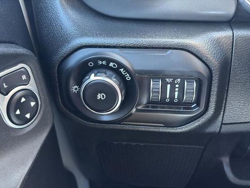 Used 2022 Jeep Wrangler Unlimited Sport AWD/4WD image 23