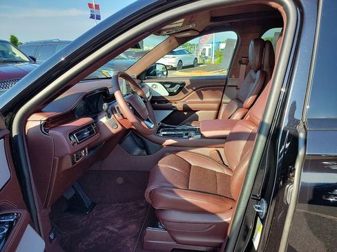 New 2024 Lincoln Aviator Black Label w/ Jet Package image 6