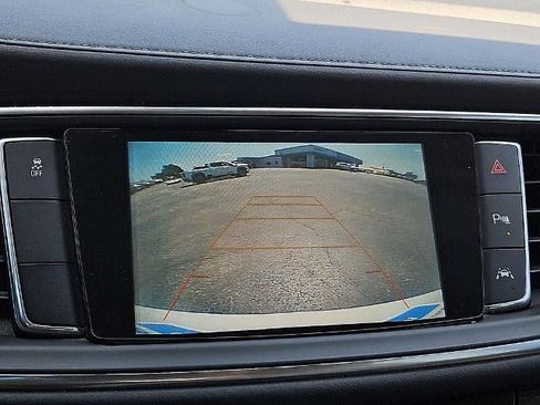 Used 2018 Buick Enclave Premium FWD image 28