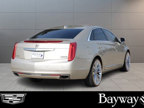 Used 2015 Cadillac XTS Luxury w/ Driver Awareness Package image 5