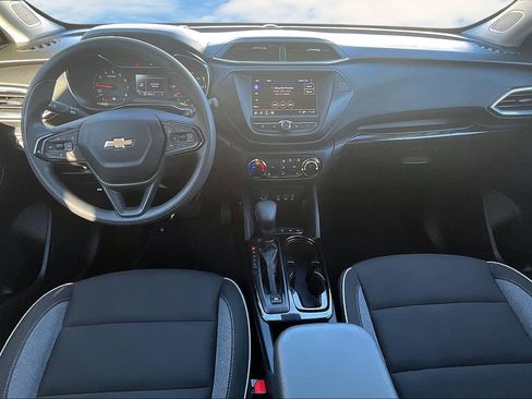 Used 2022 Chevrolet TrailBlazer LT w/ Driver Confidence Package image 7