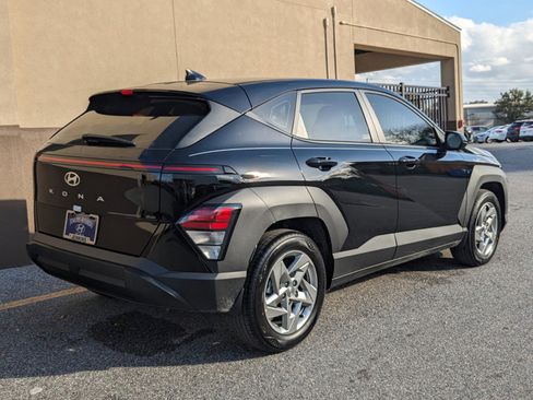 New 2025 Hyundai Kona SE image 5
