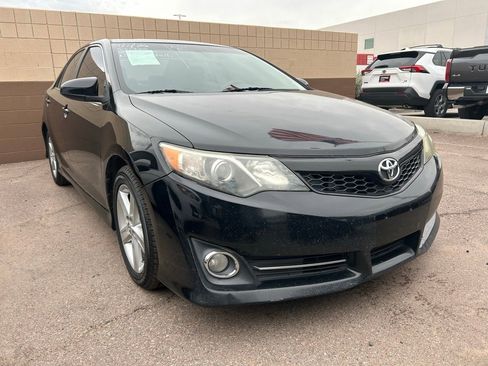 Used 2014 Toyota Camry image 1
