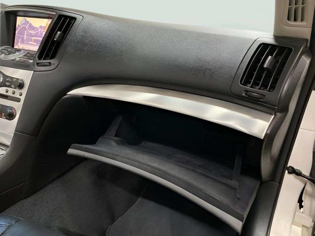 Used 2014 INFINITI Q60 Convertible w/ Premium Package RWD image 83