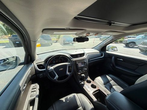 Used 2015 Chevrolet Traverse LTZ FWD image 13