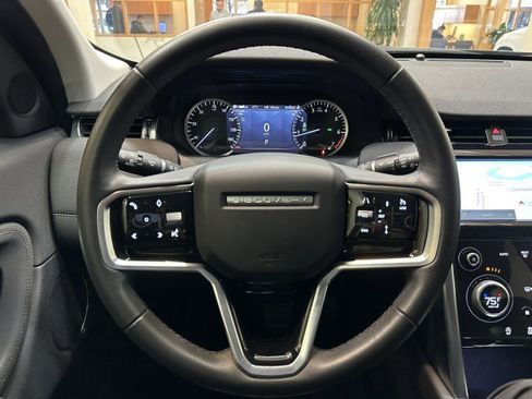 Used 2023 Land Rover Discovery Sport SE image 8