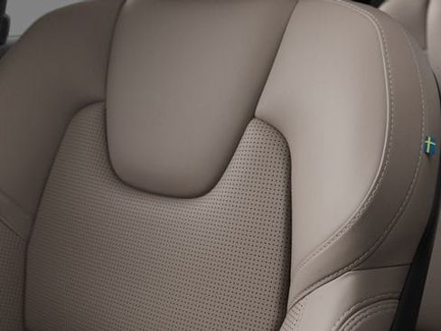 New 2026 Volvo XC90 B6 Ultra w/ Protection Package image 10