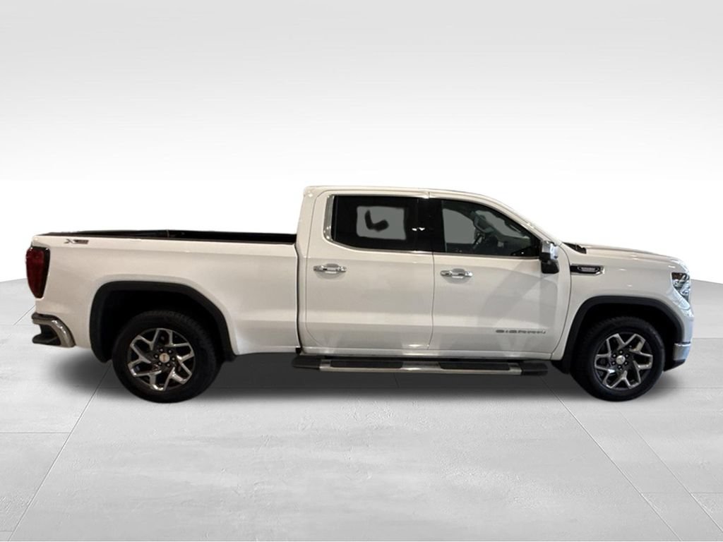 Used 2023 GMC Sierra 1500 SLT AWD/4WD image 8