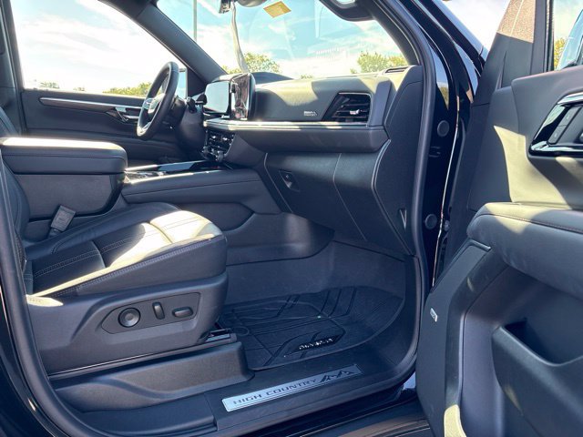 New 2026 Chevrolet Tahoe High Country AWD/4WD image 14