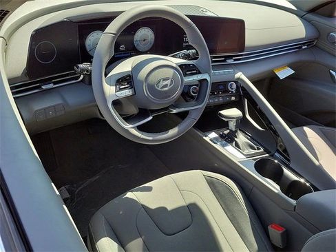 New 2025 Hyundai Elantra Sport image 6