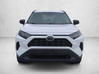 Used 2019 Toyota RAV4 LE video 2