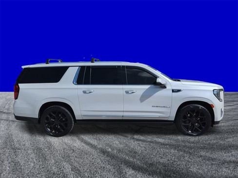 Used 2021 GMC Yukon XL Denali w/ Denali Ultimate Package AWD/4WD image 3
