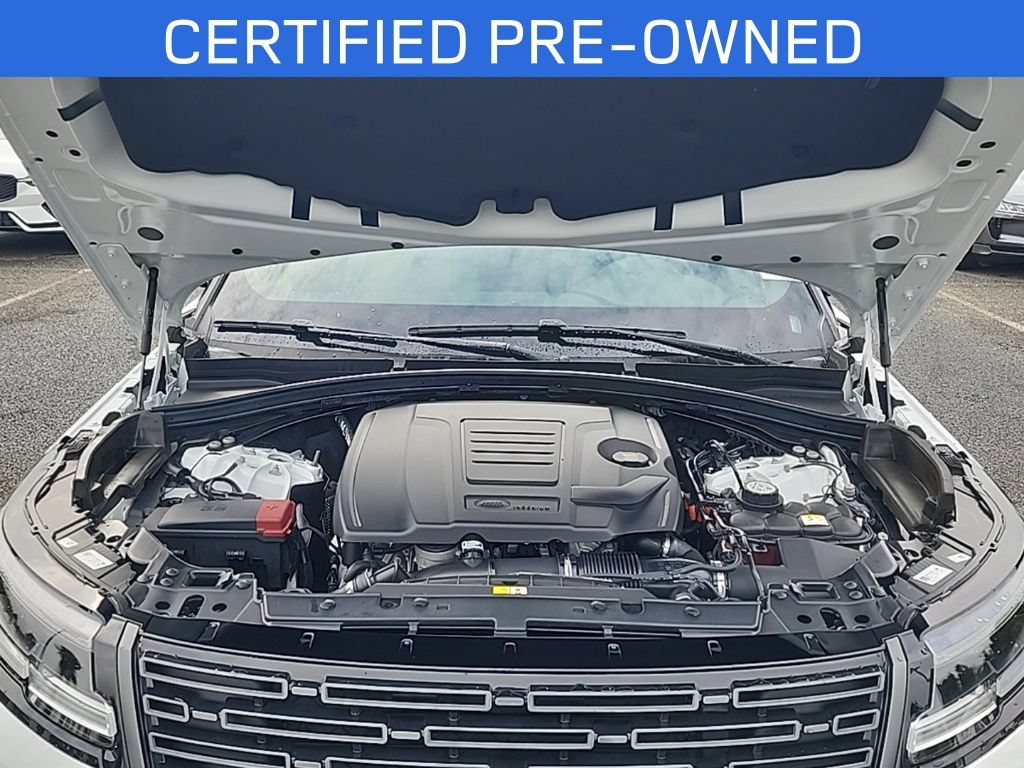 Certified 2026 Land Rover Range Rover Velar Dynamic SE AWD/4WD image 29