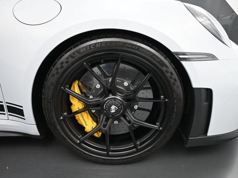 Certified 2026 Porsche 911 GT3 w/ Weissach Package RWD image 29