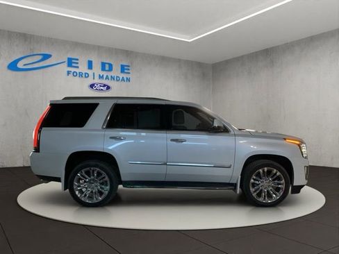 Used 2017 Cadillac Escalade 4WD w/ LPO, Radiant Package image 8