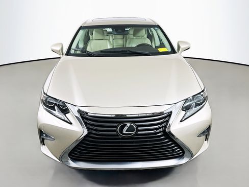Used 2017 Lexus ES 350 image 2