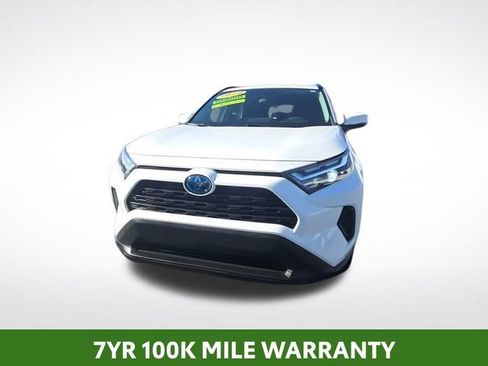 Used 2022 Toyota RAV4 XLE image 2