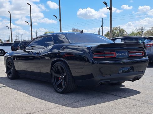 Used 2021 Dodge Challenger SRT Hellcat w/ Plus Package image 5