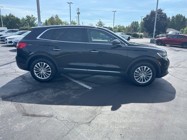 Used 2018 Lincoln MKX Select w/ Select Plus Package AWD/4WD image 3